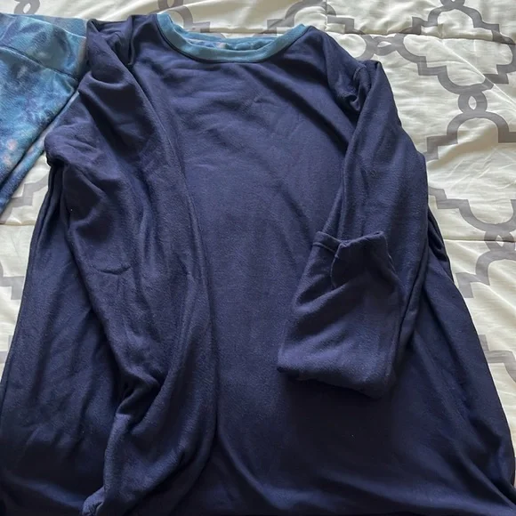 Ladies Long Sleeved Pajama Set - Picture 6 of 12